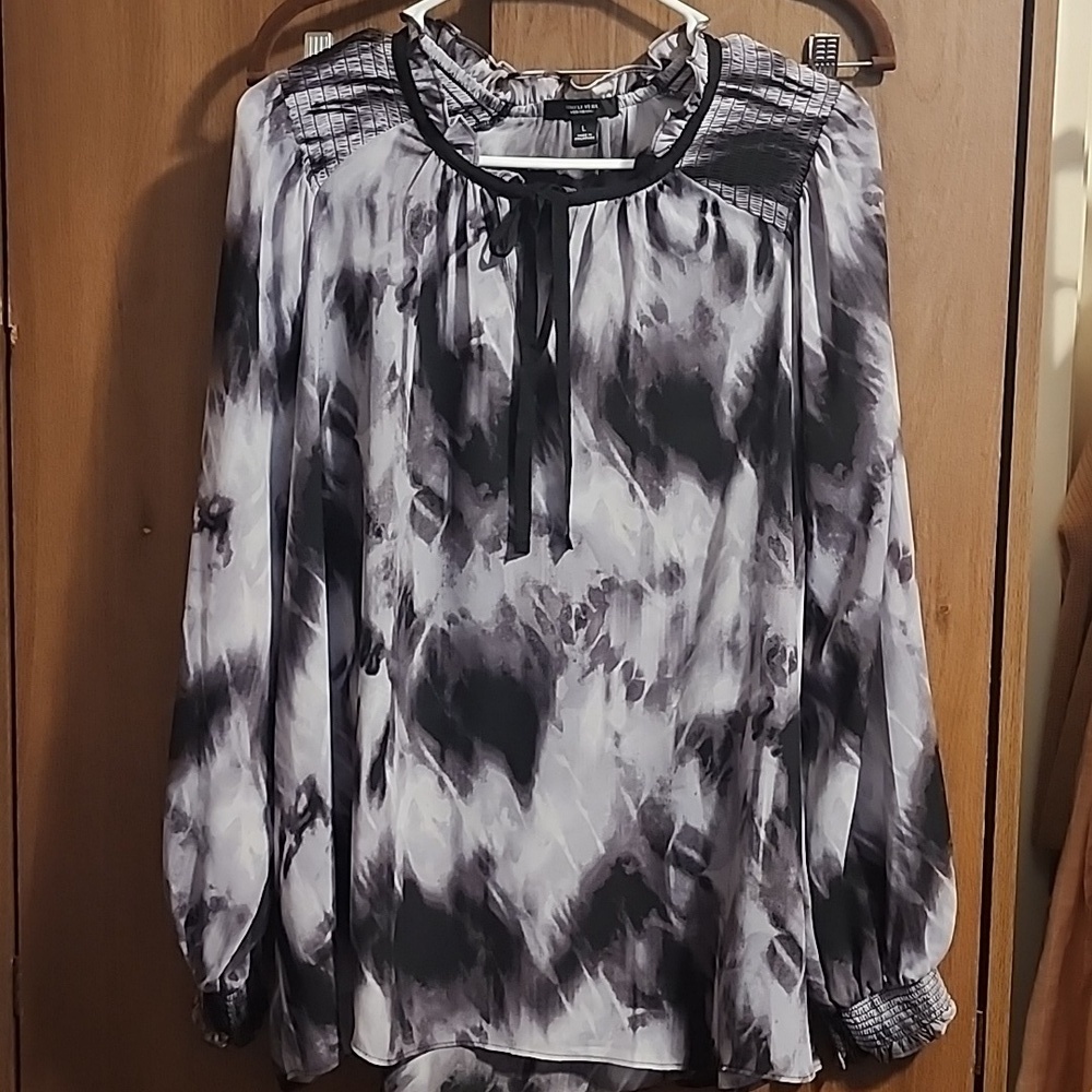 Watercolor Simply Vera Vera Wang blouse L Super Soft 💖